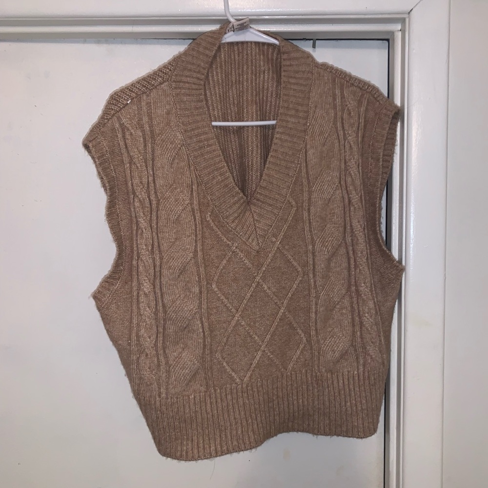 Brown Sweater Vest Never Worn Great Quality Super Soft